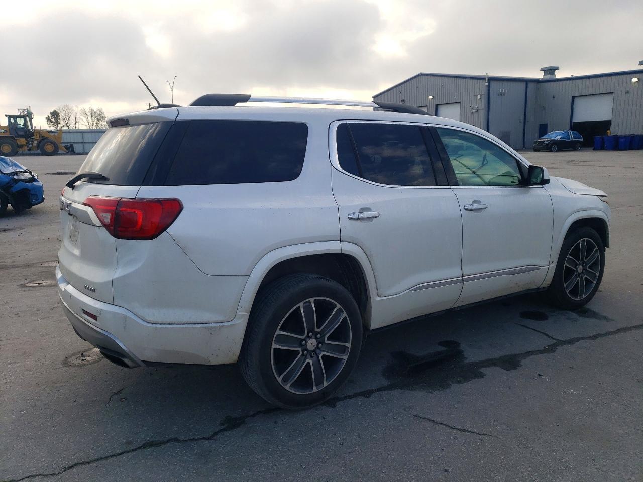 GMC Acadia Denali