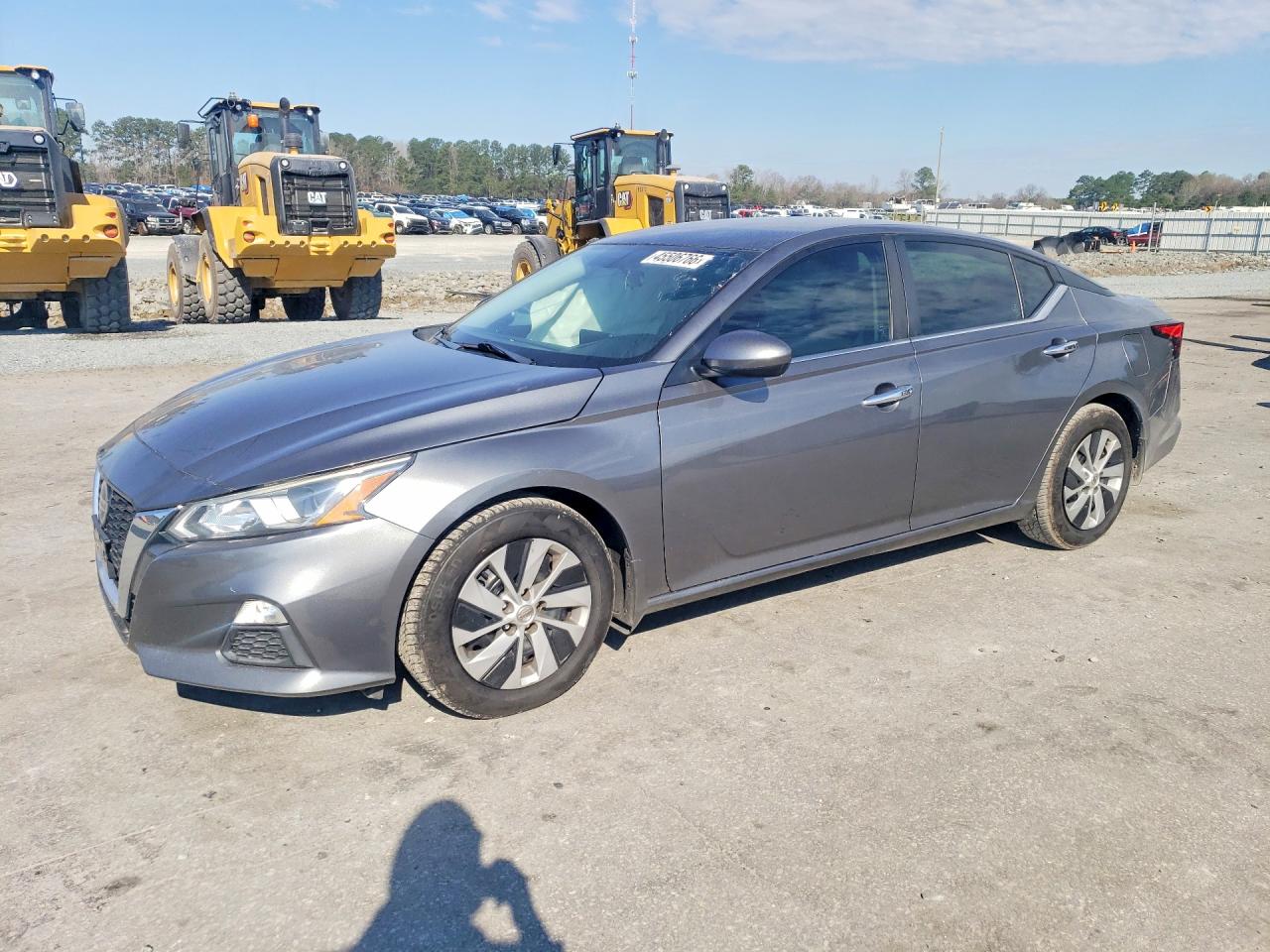Salvage Nissan Altima Image