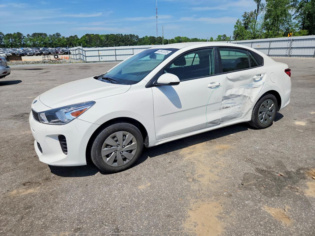 Salvage Kia Rio Image