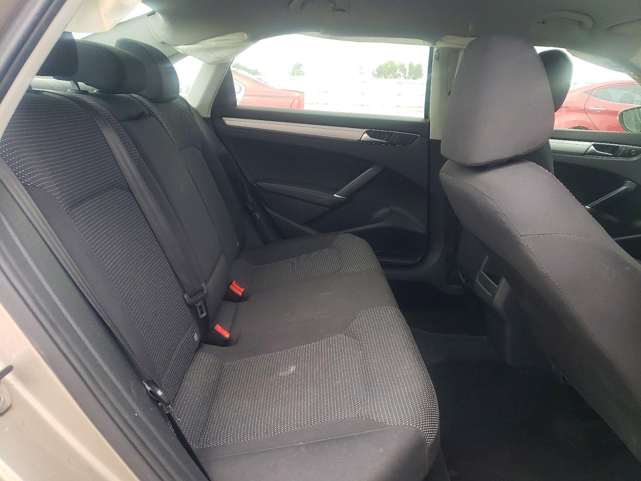 Volkswagen Passat S