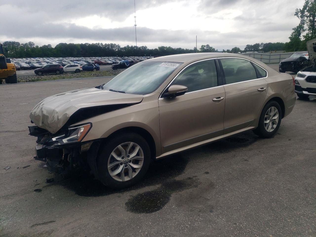 Salvage Volkswagen Passat Image