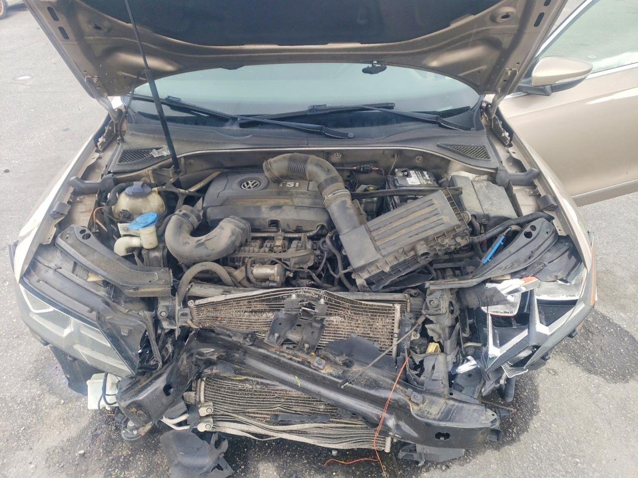 Volkswagen Passat S