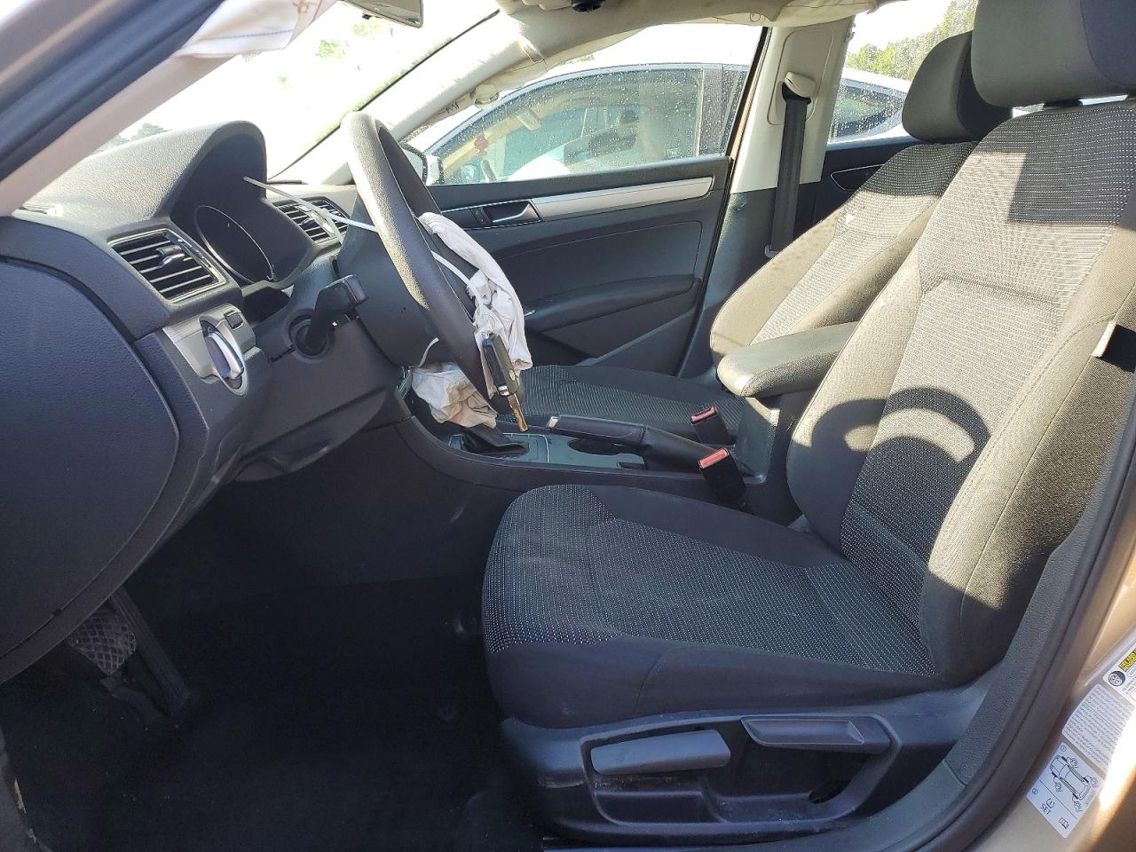 Volkswagen Passat S
