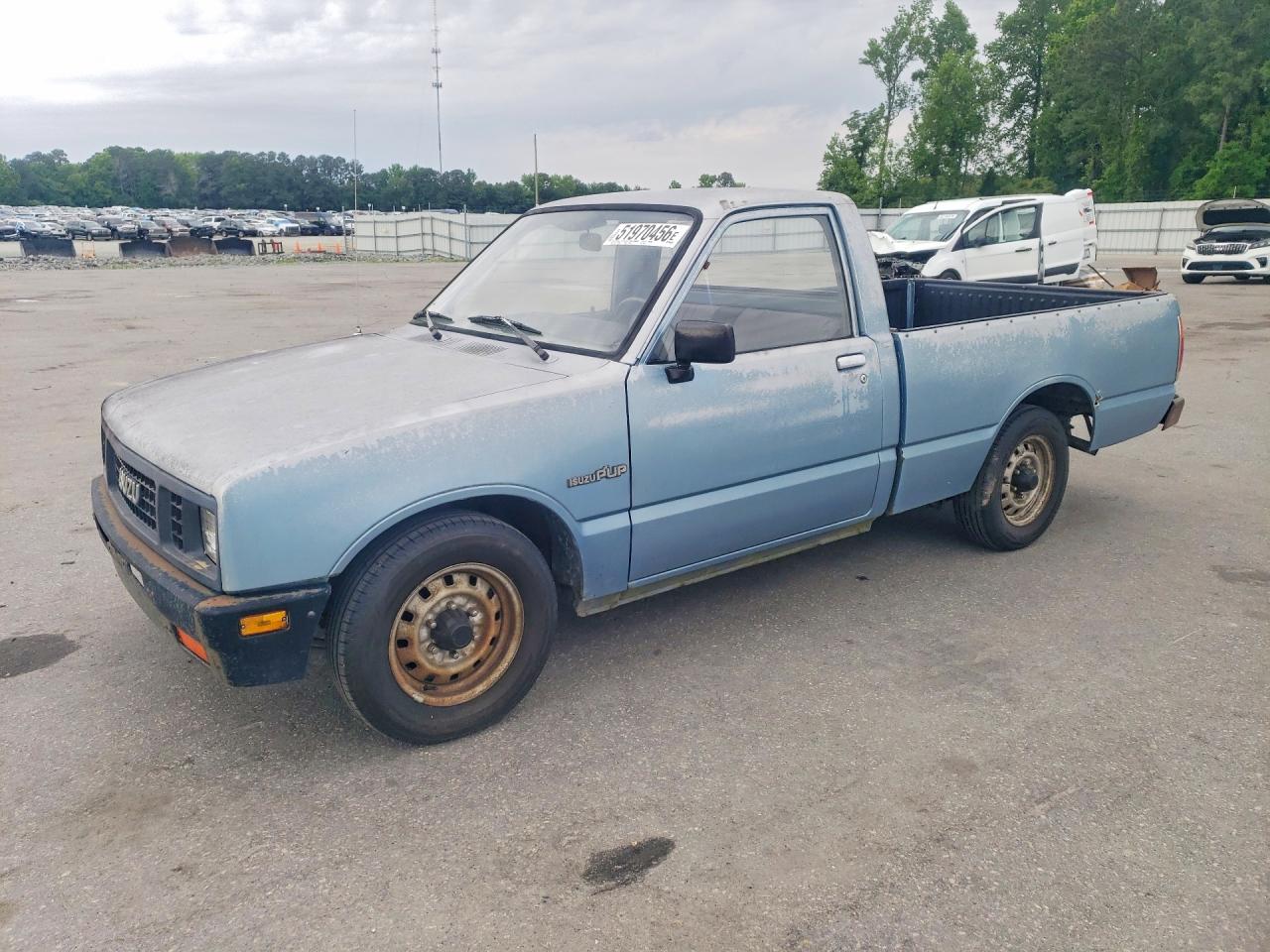 Salvage Isuzu Small Pu Image