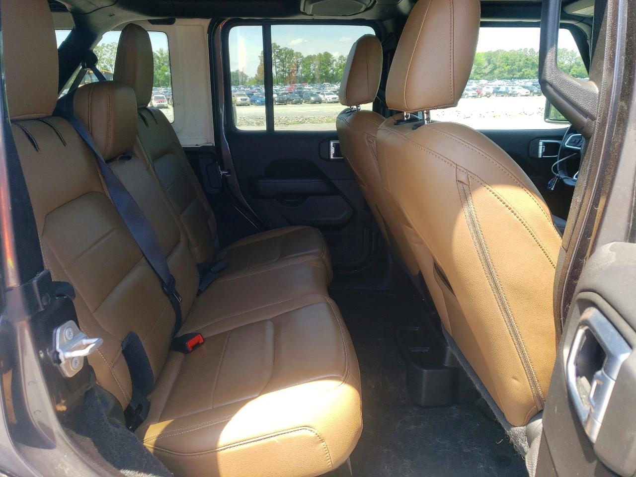 Jeep Wrangler Sahara