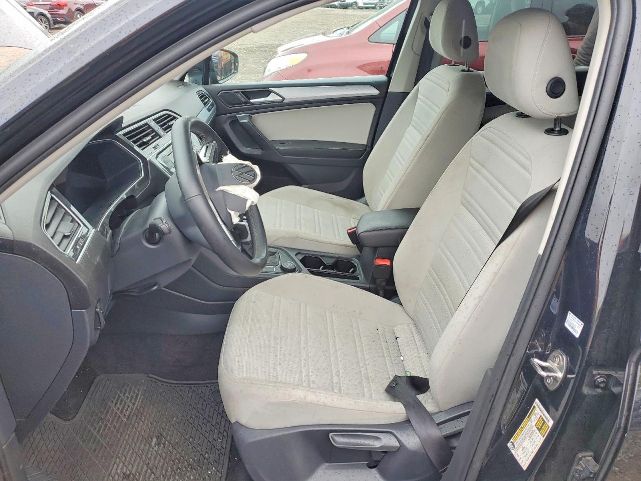 Volkswagen Tiguan S