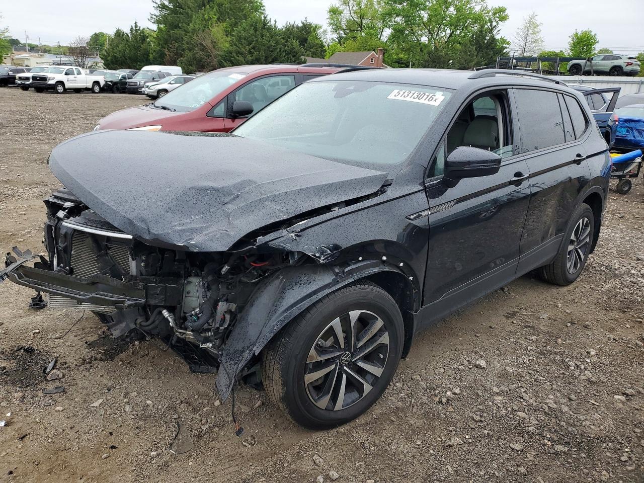 Salvage Volkswagen Tiguan Image