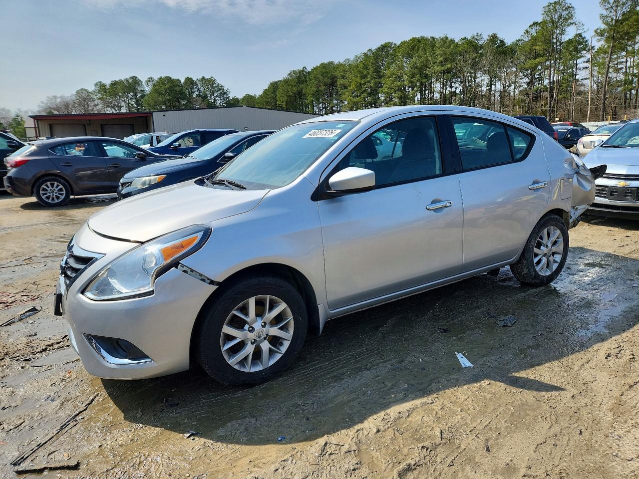Salvage Nissan Versa Image