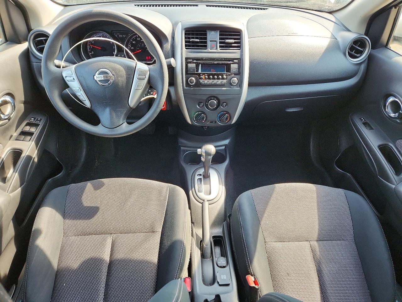 Nissan Versa 1.6 Sv