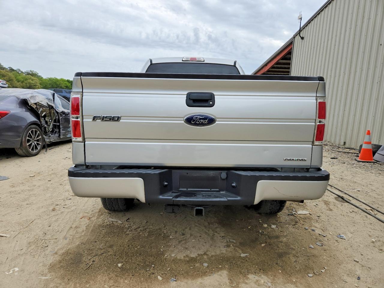 Ford F-150 Super Cab