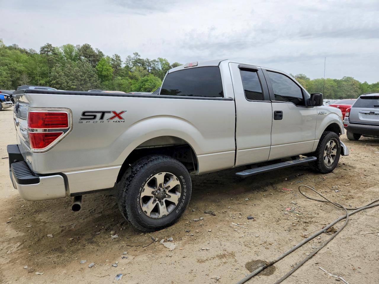 Ford F-150 Super Cab