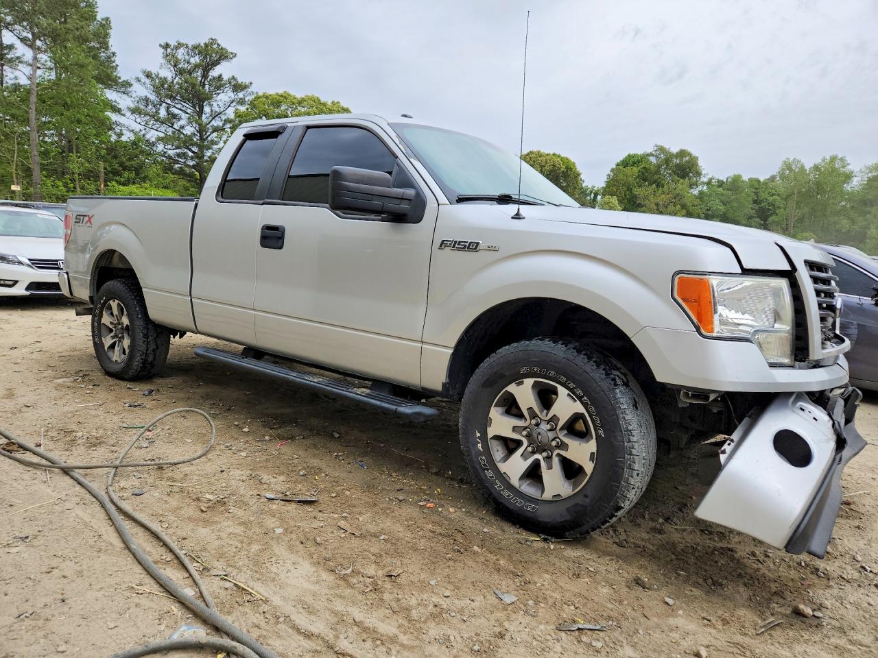 Ford F-150 Super Cab
