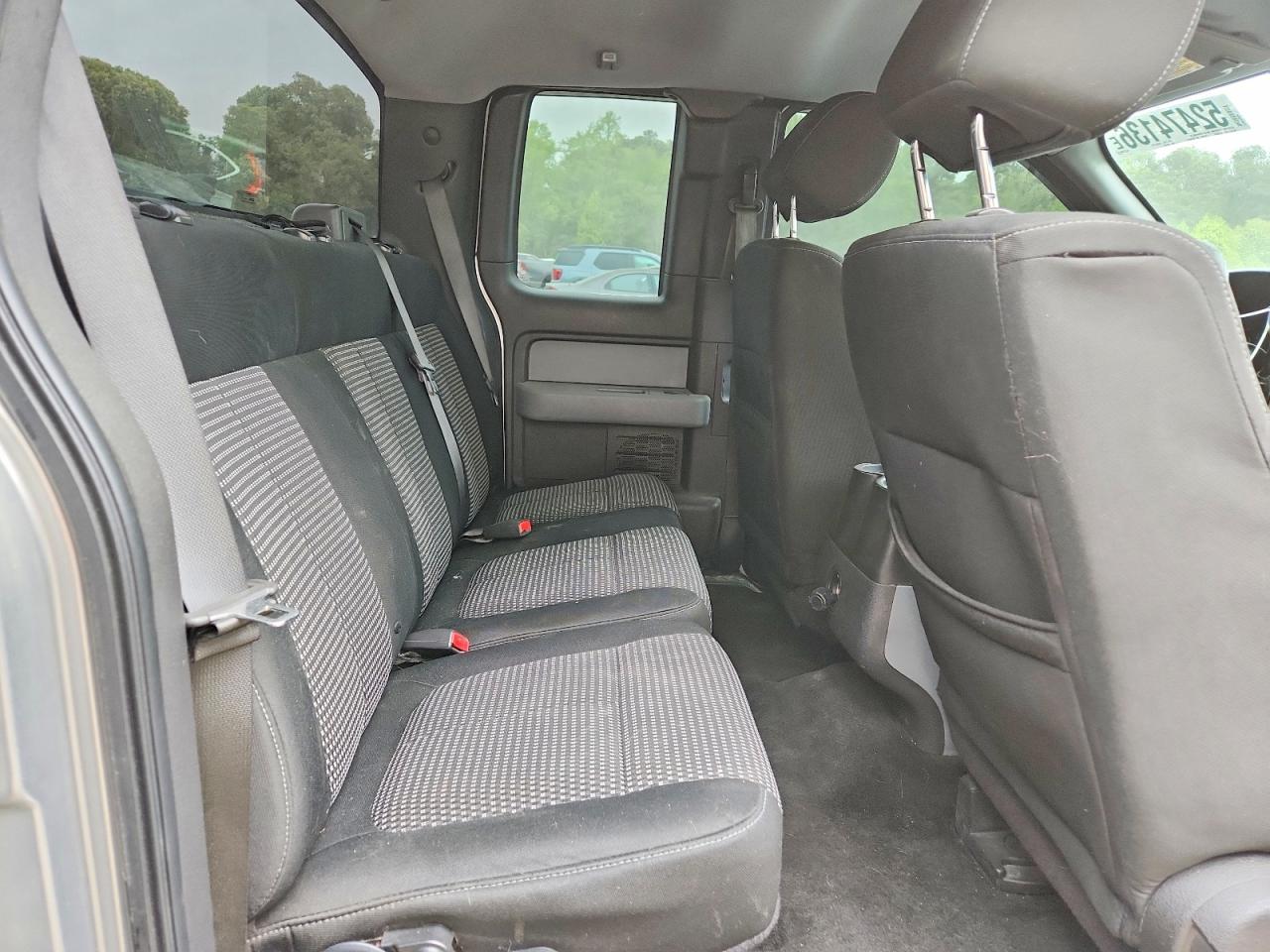 Ford F-150 Super Cab