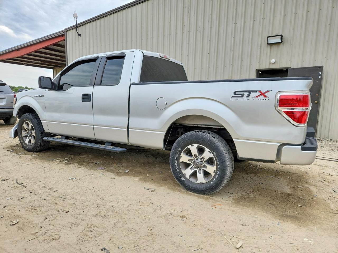 Ford F-150 Super Cab