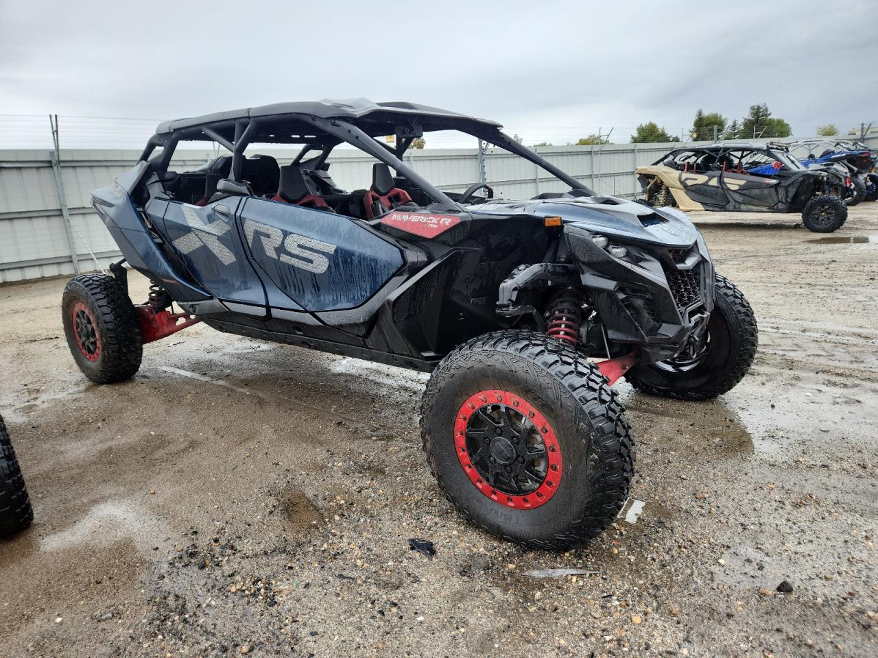 Salvage Can-Am Maverick Image