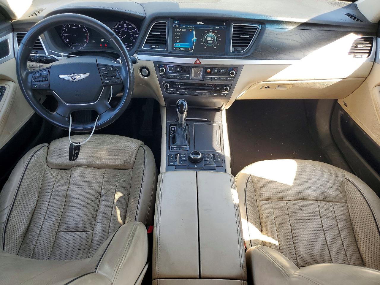 Hyundai Genesis 3.8l