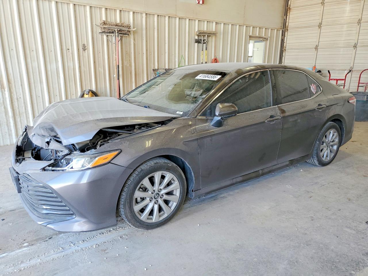 Salvage Toyota Camry Image