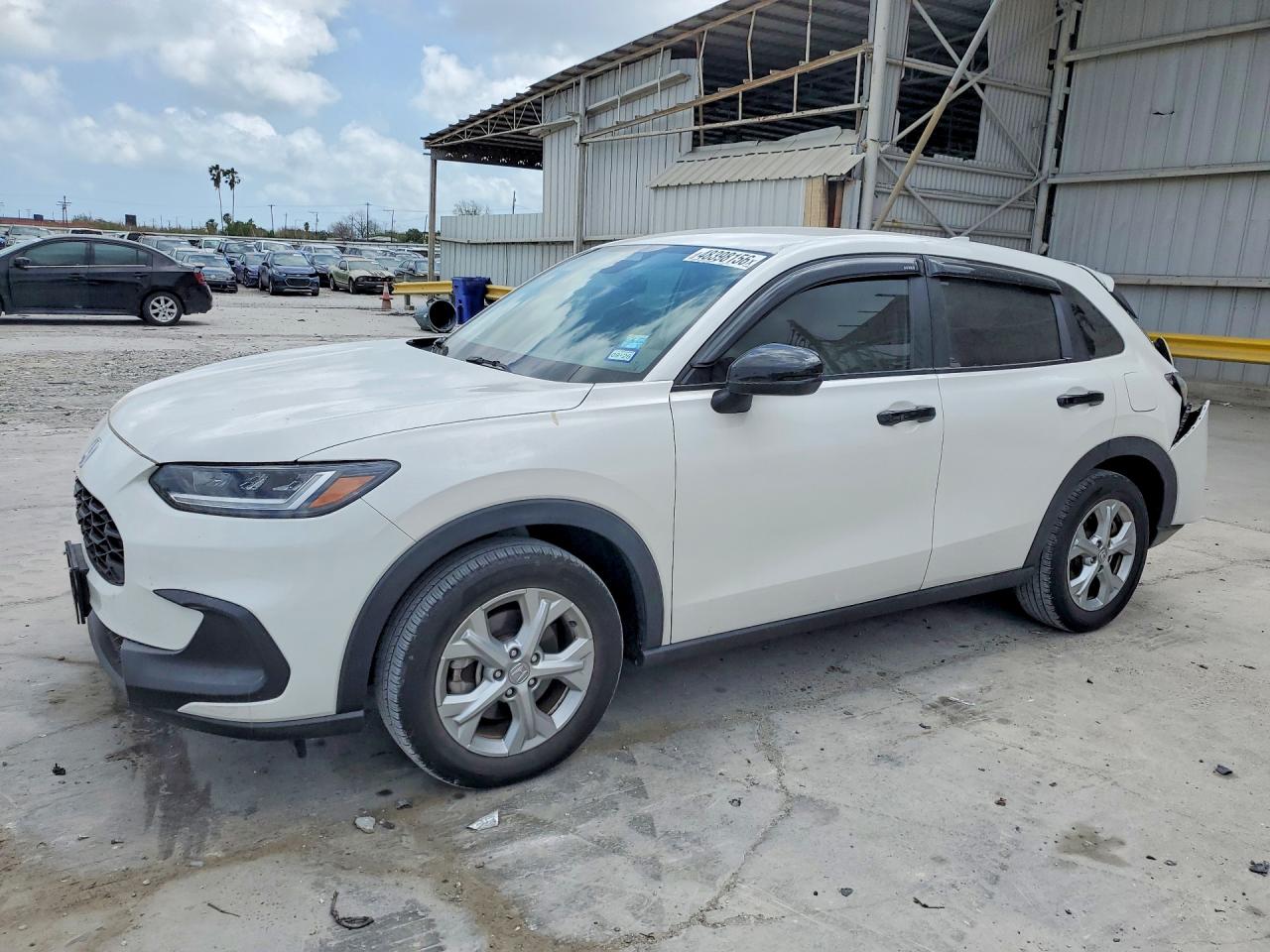 Salvage Honda HR-V Image