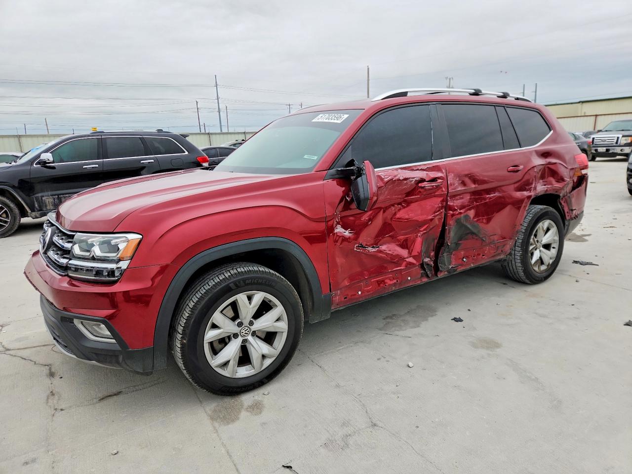 Salvage Volkswagen Atlas Image