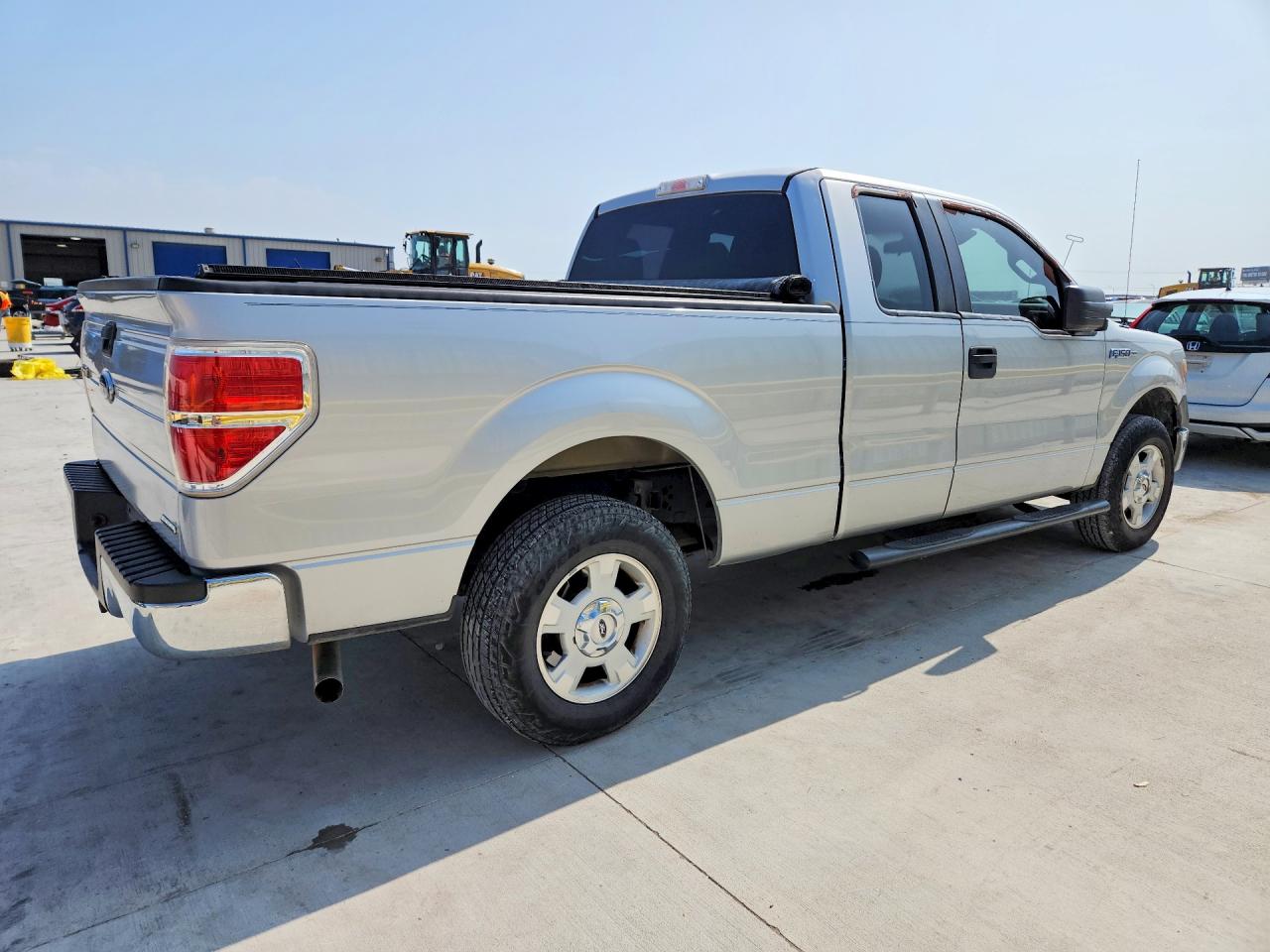 Ford F-150 Super Cab