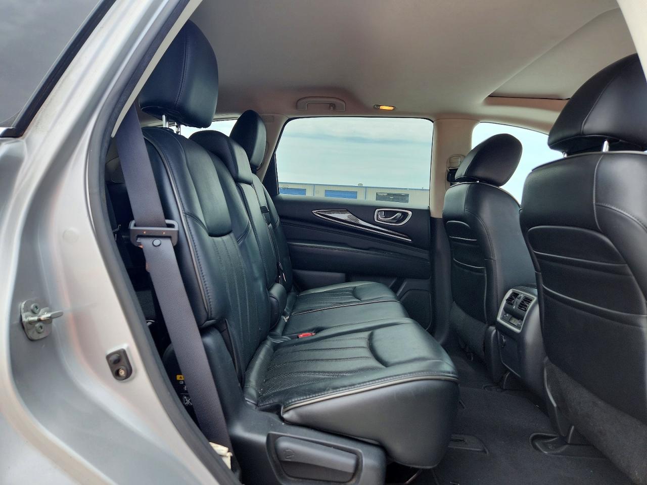 INFINITI Qx Base