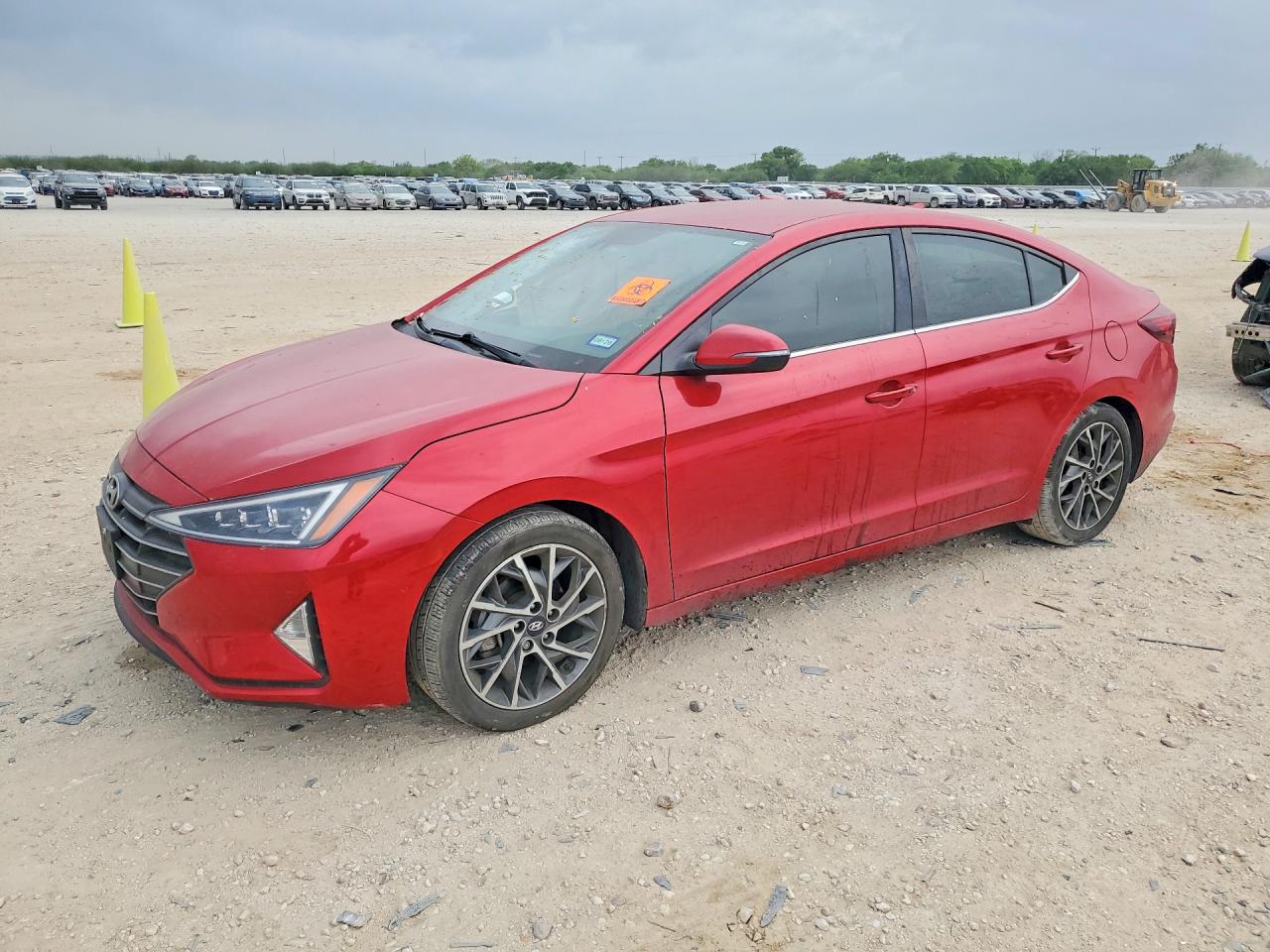 Salvage Hyundai ELANTRA Image
