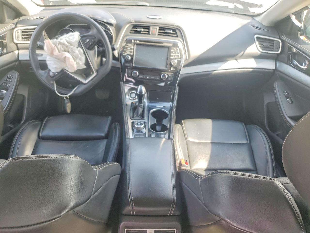 Nissan Maxima