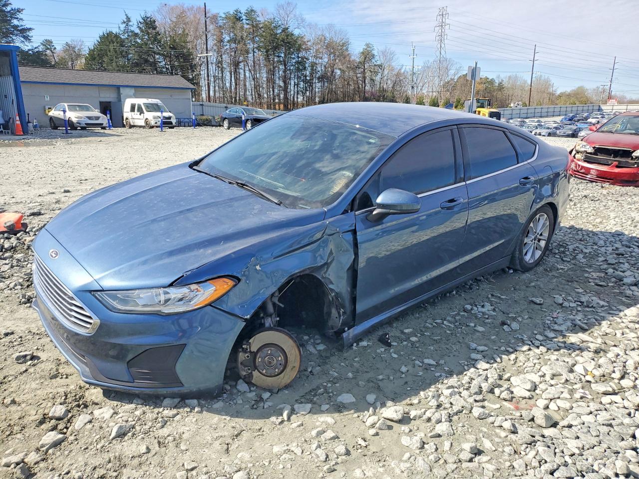 Salvage Ford Fusion Image