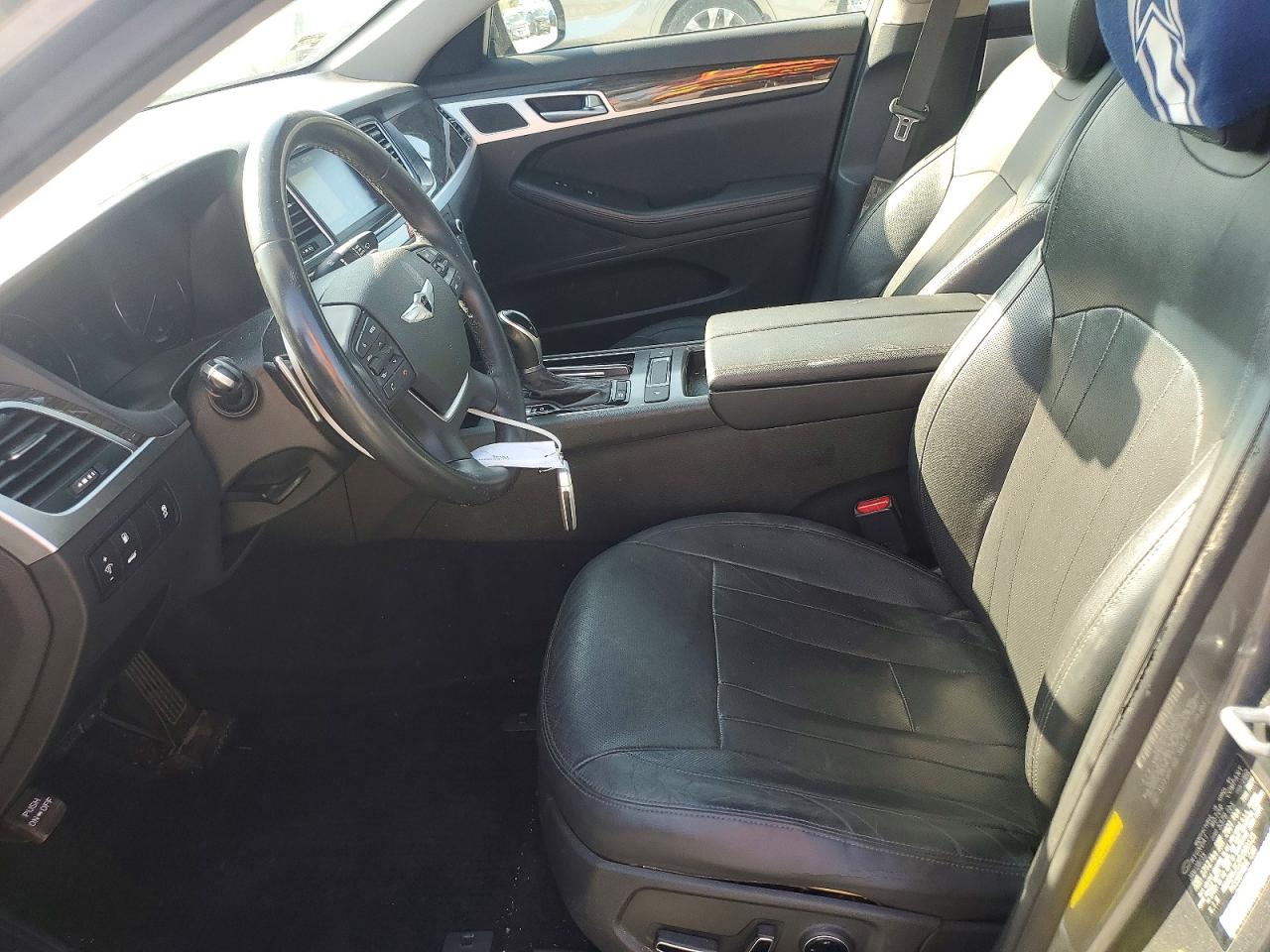 Hyundai Genesis 3.8l