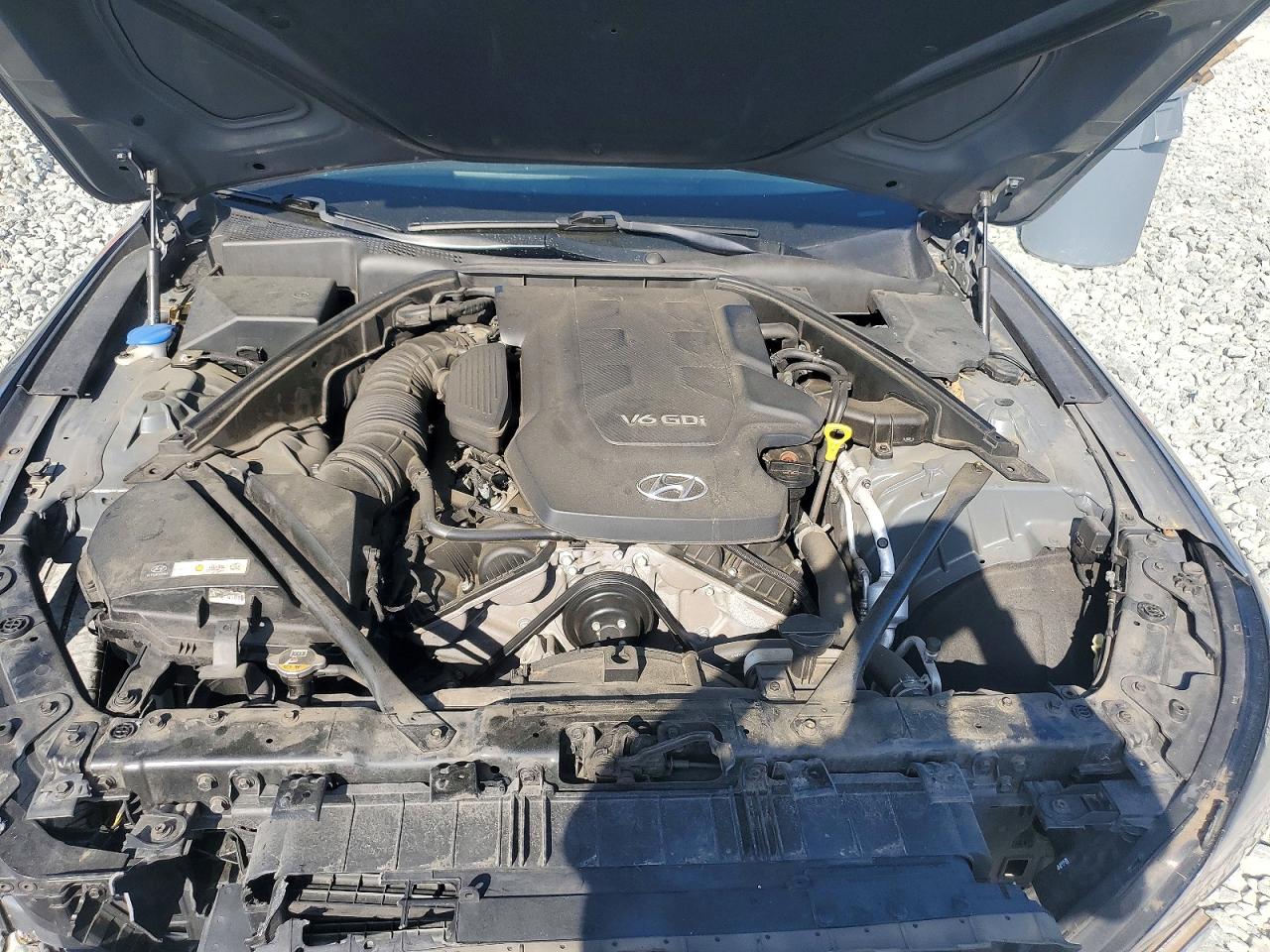 Hyundai Genesis 3.8l
