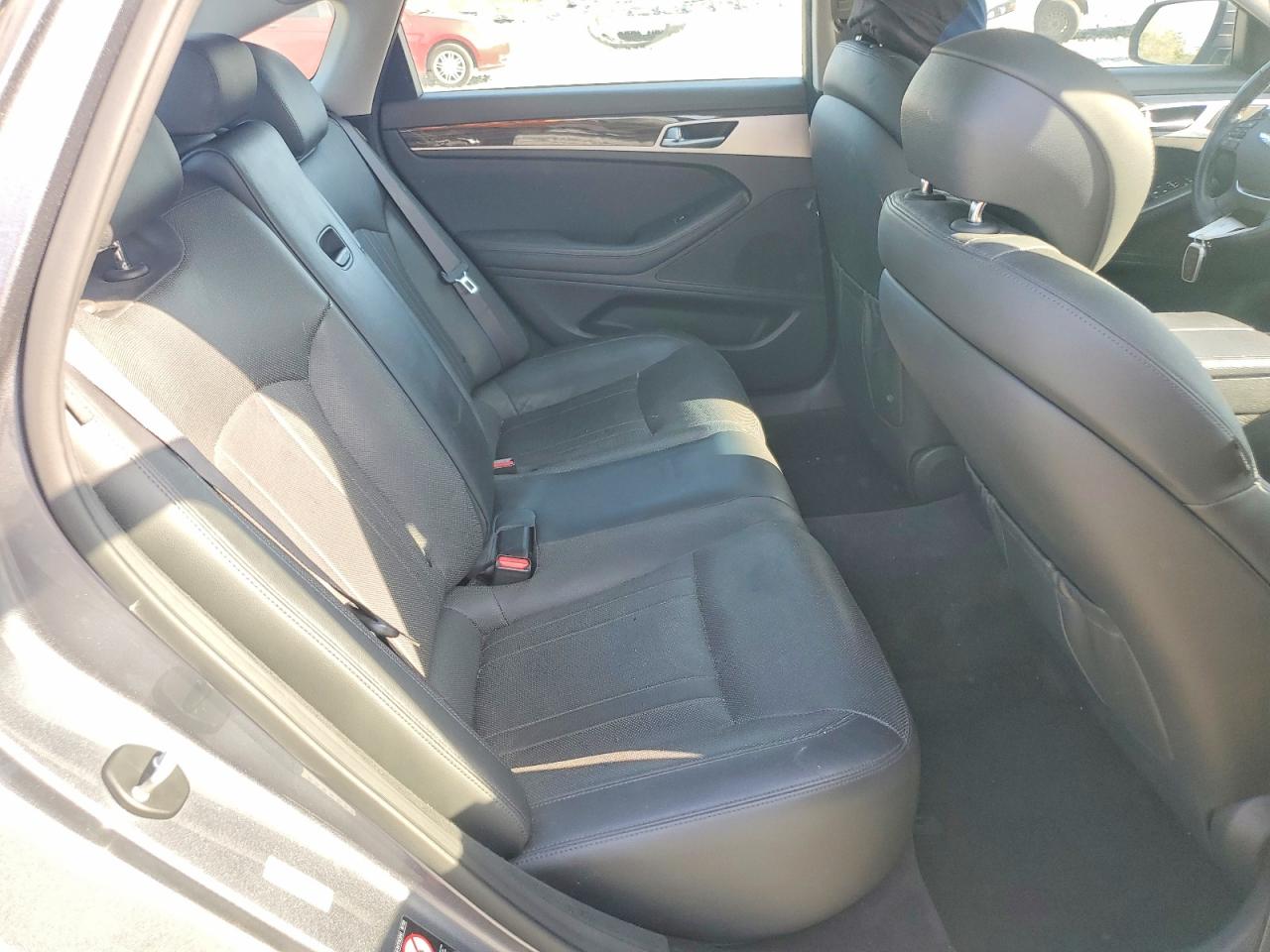 Hyundai Genesis 3.8l