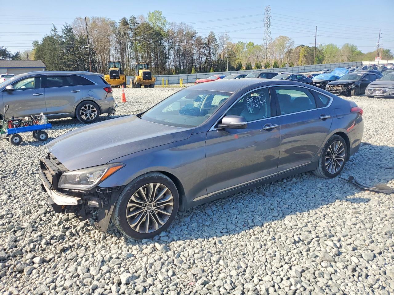 Salvage Hyundai Genesis Image