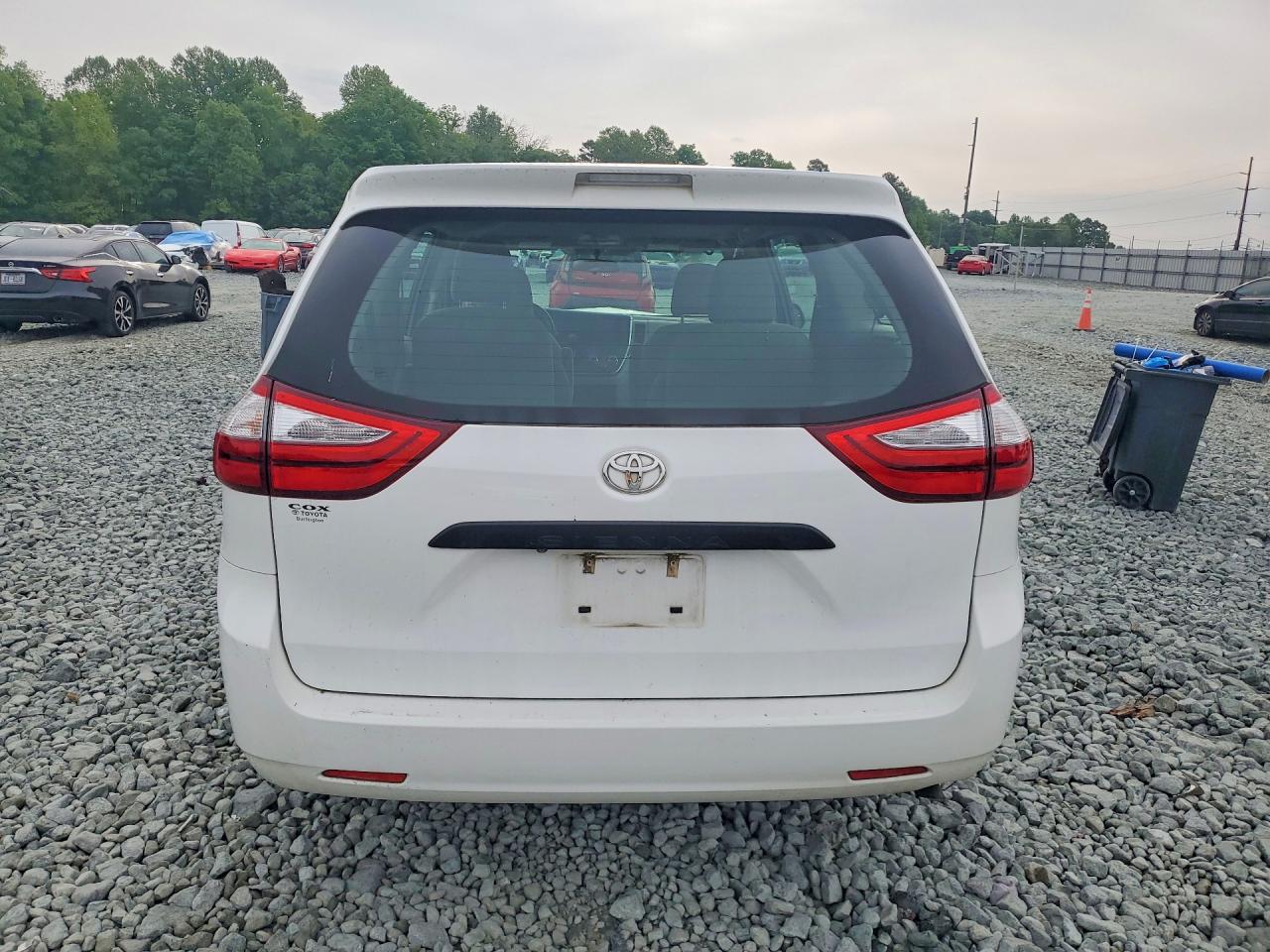 Toyota Sienna L 7-passenger