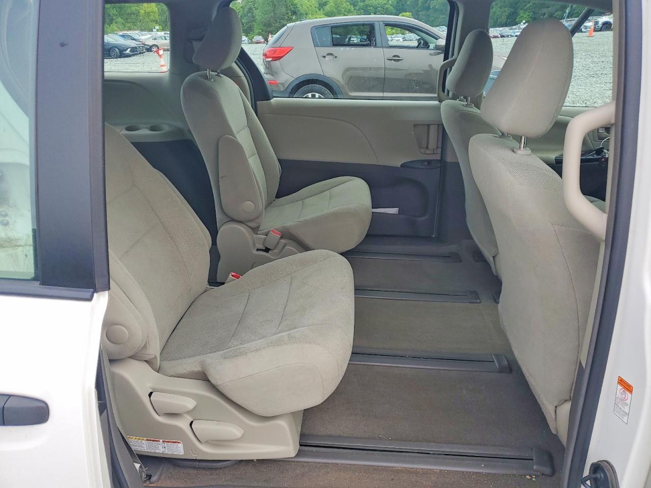 Toyota Sienna L 7-passenger