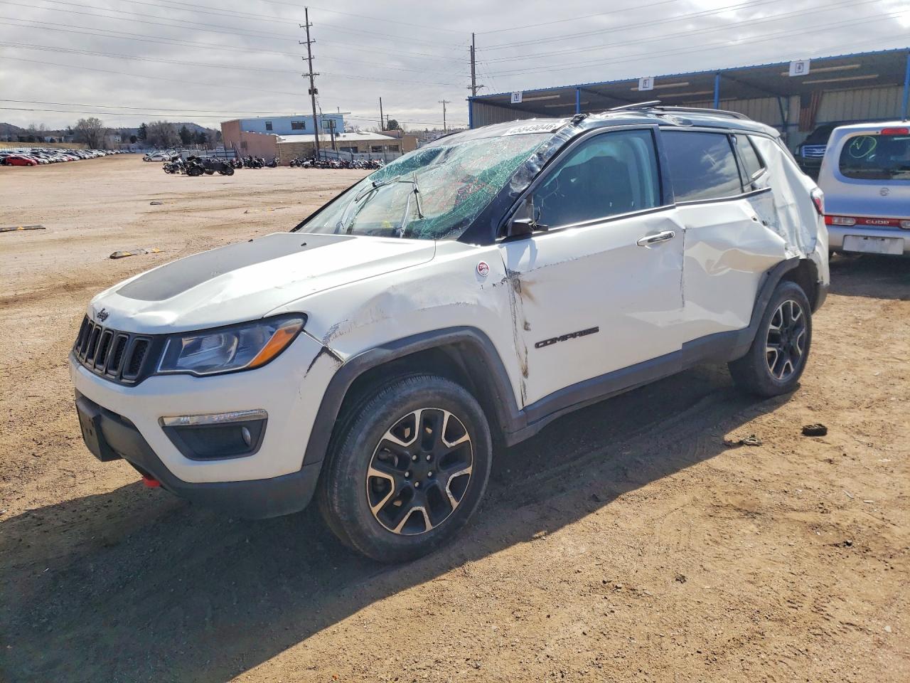 Salvage Jeep Compass Image