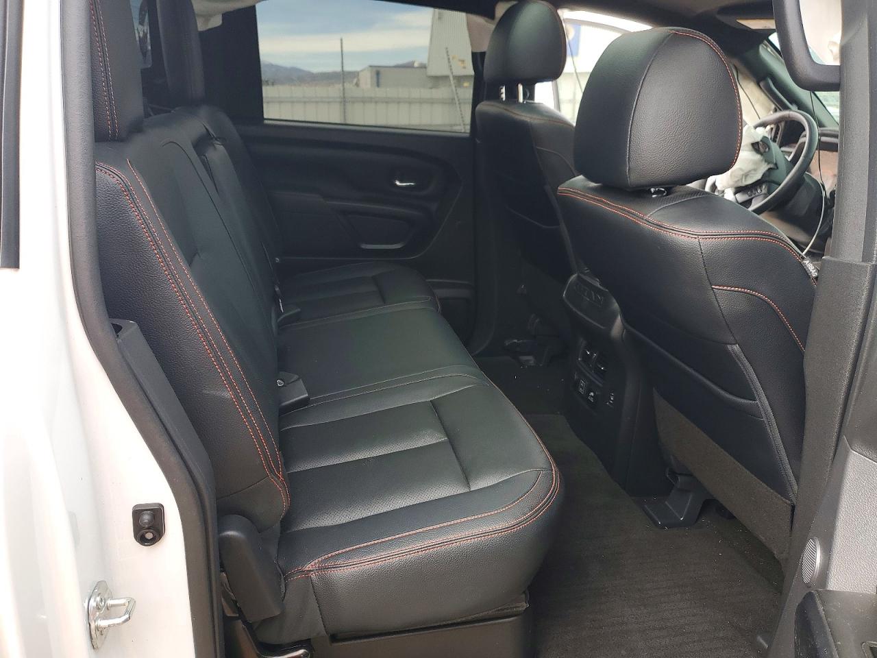 Nissan Titan Pro-4x