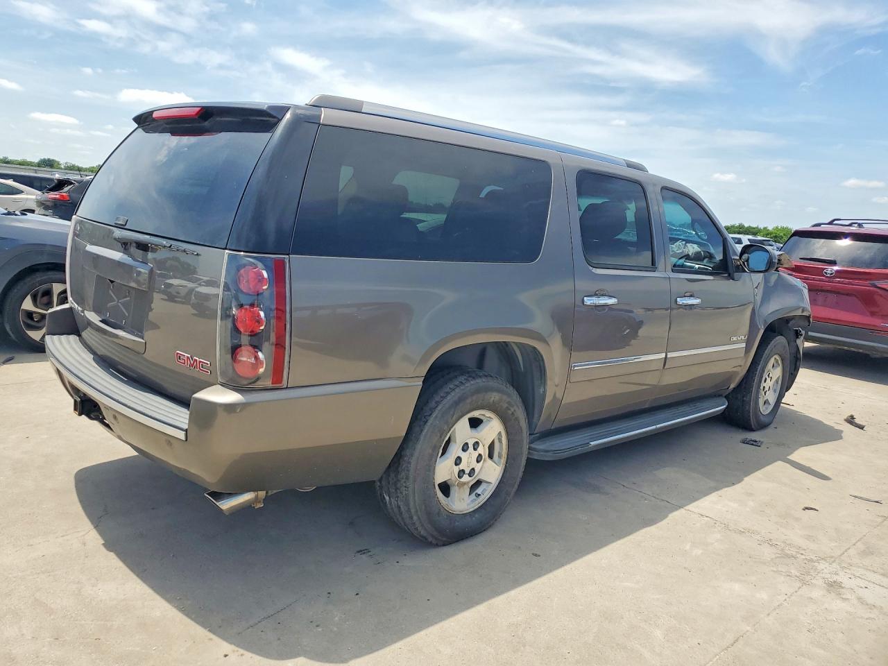 GMC Yukon Denali