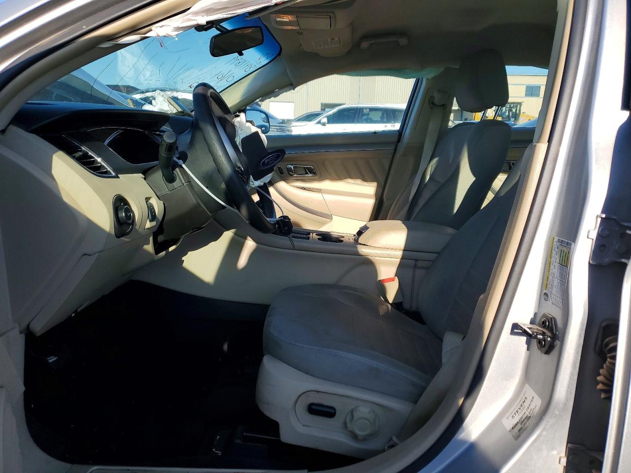 Ford Taurus Se