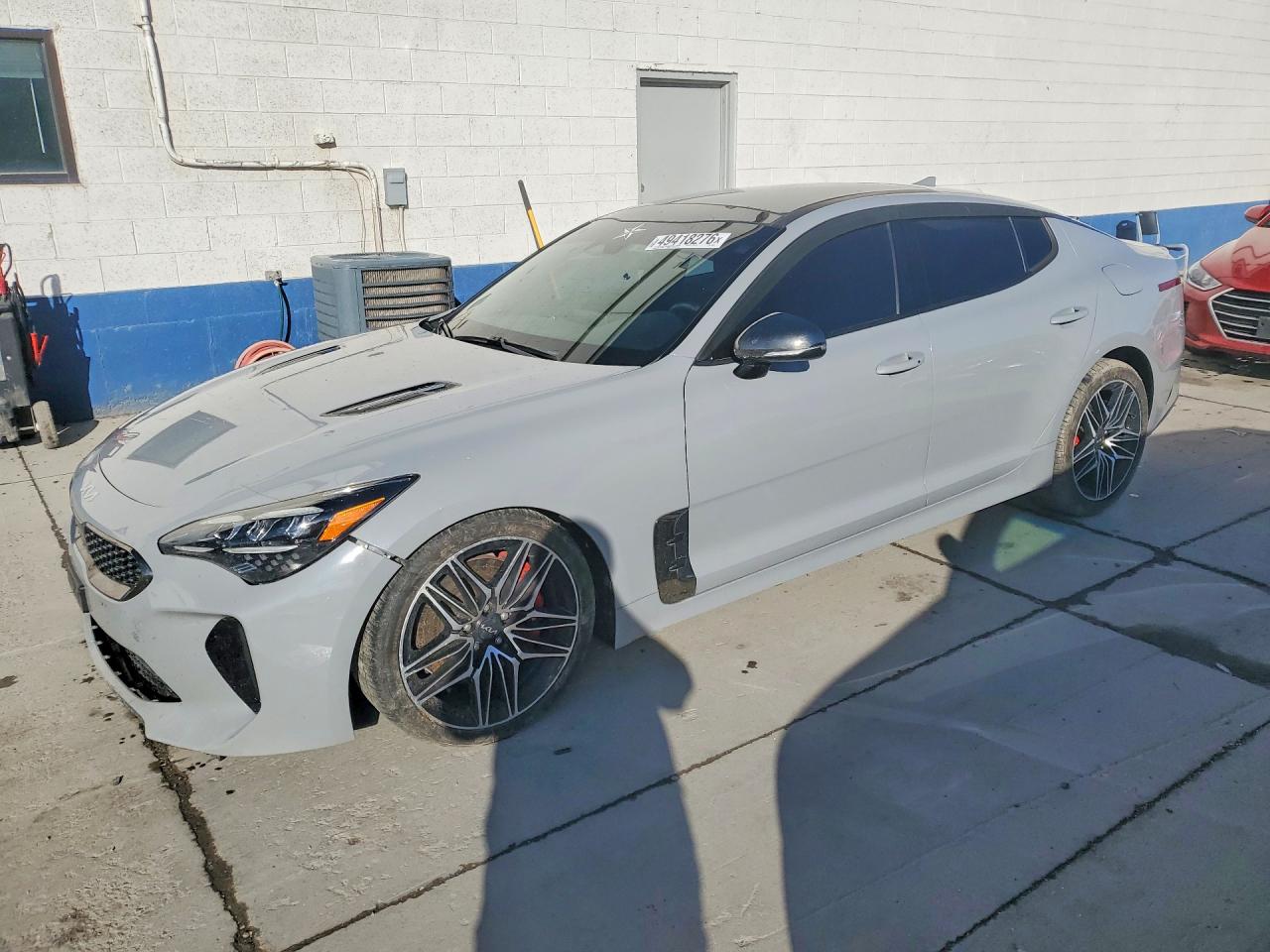 Salvage Kia Stinger Image