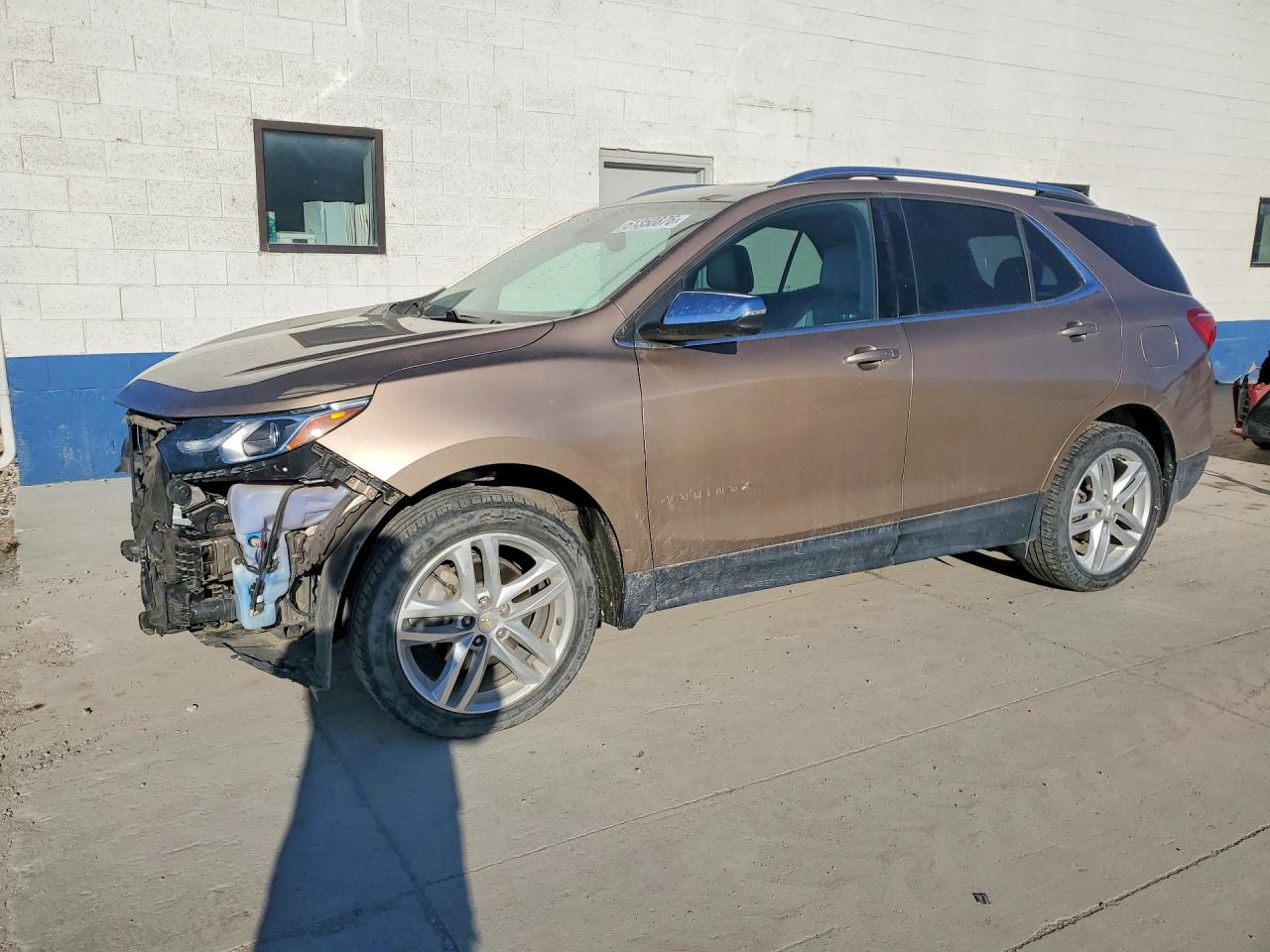 Salvage Chevrolet Equinox Image