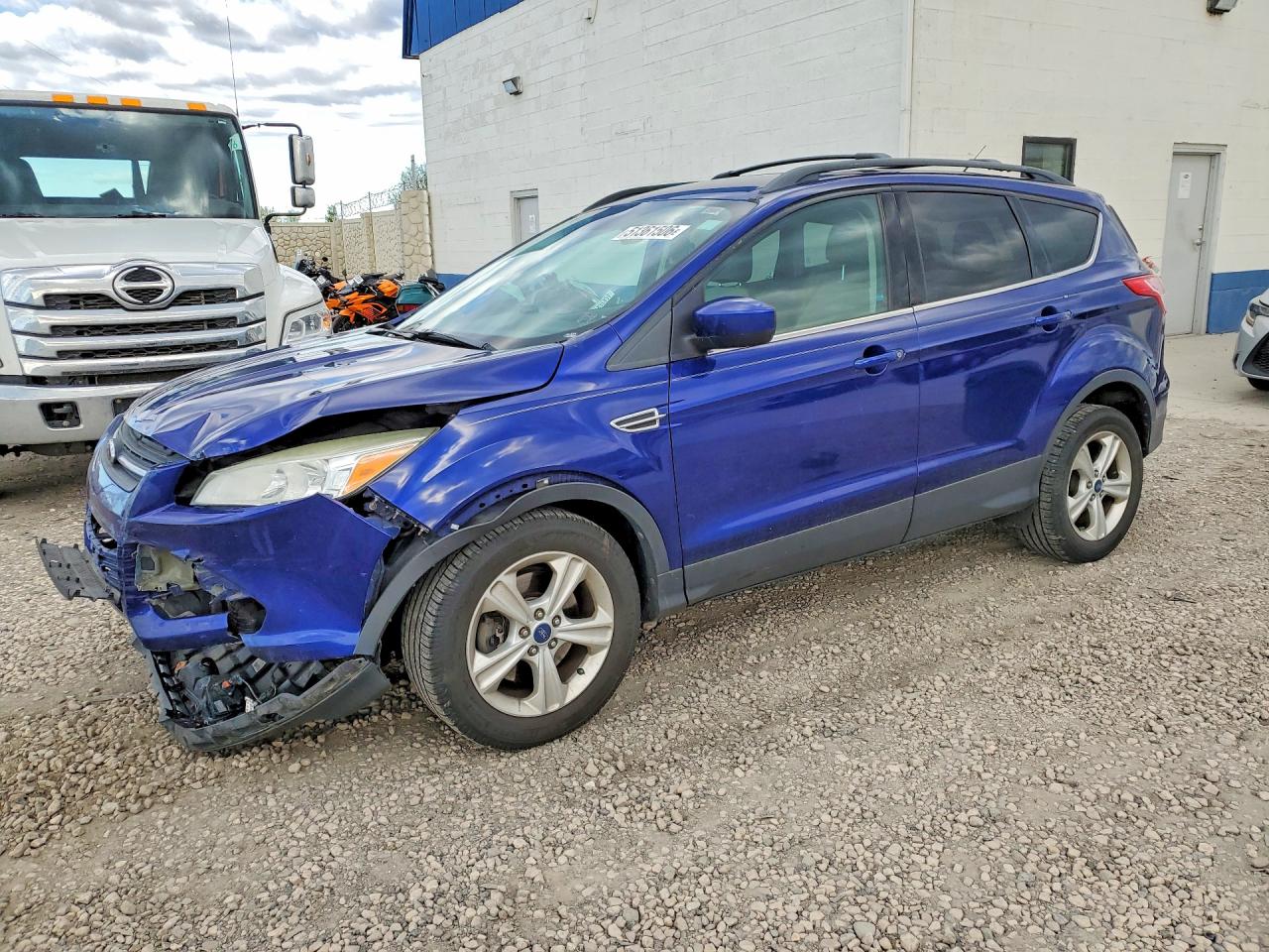 Salvage Ford Escape Image