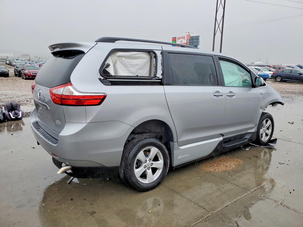 Toyota Sienna Le