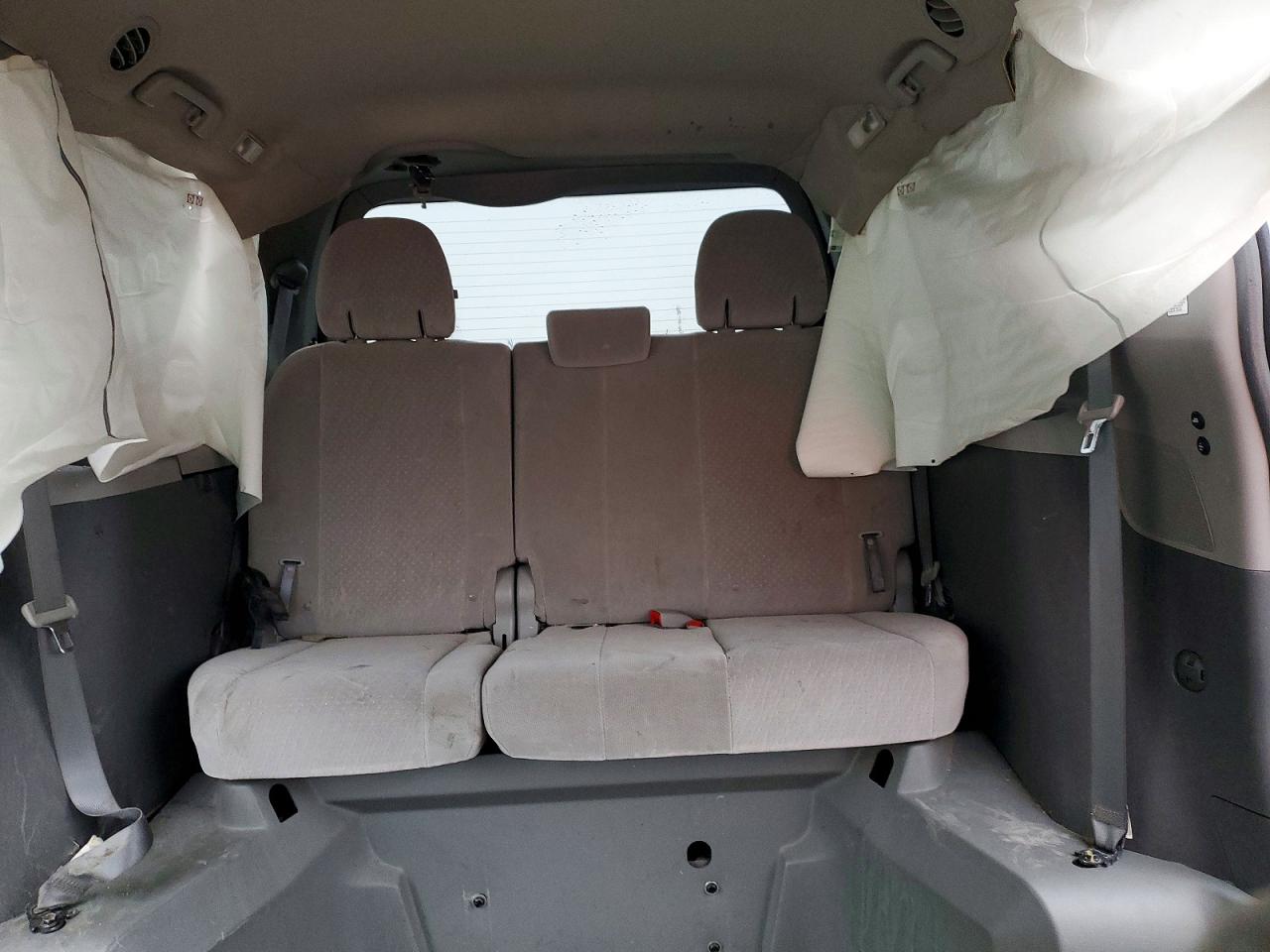 Toyota Sienna Le