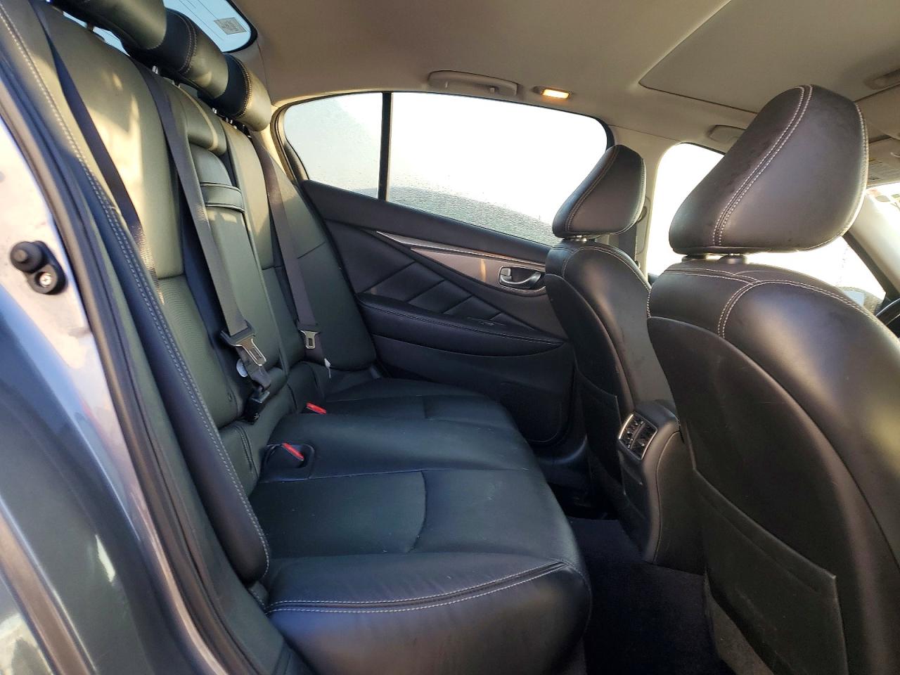 INFINITI Q50 Base