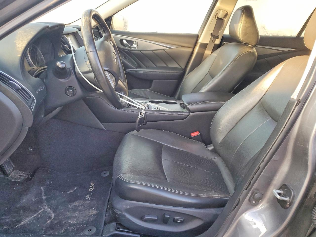 INFINITI Q50 Base