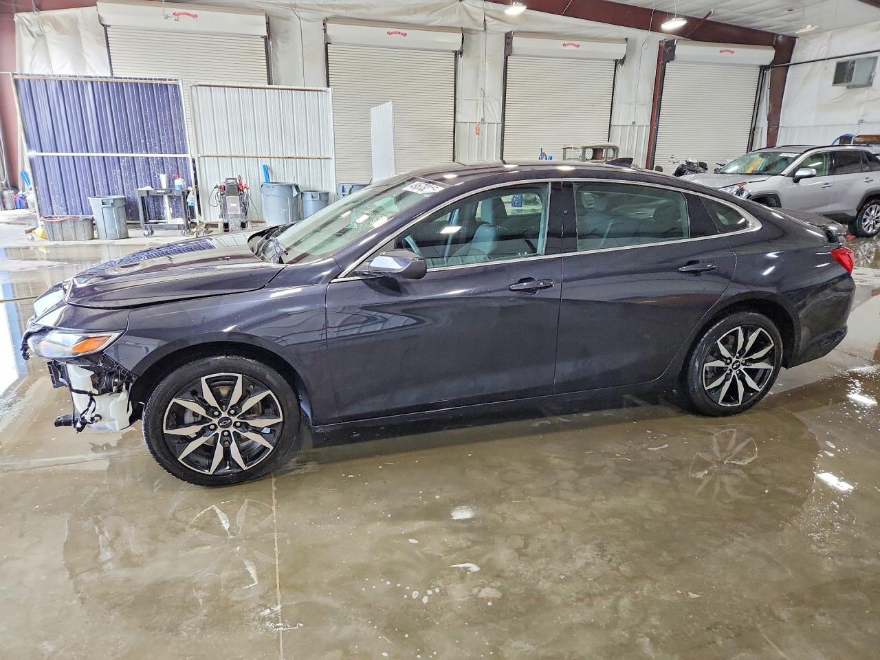 Salvage Chevrolet Malibu Image