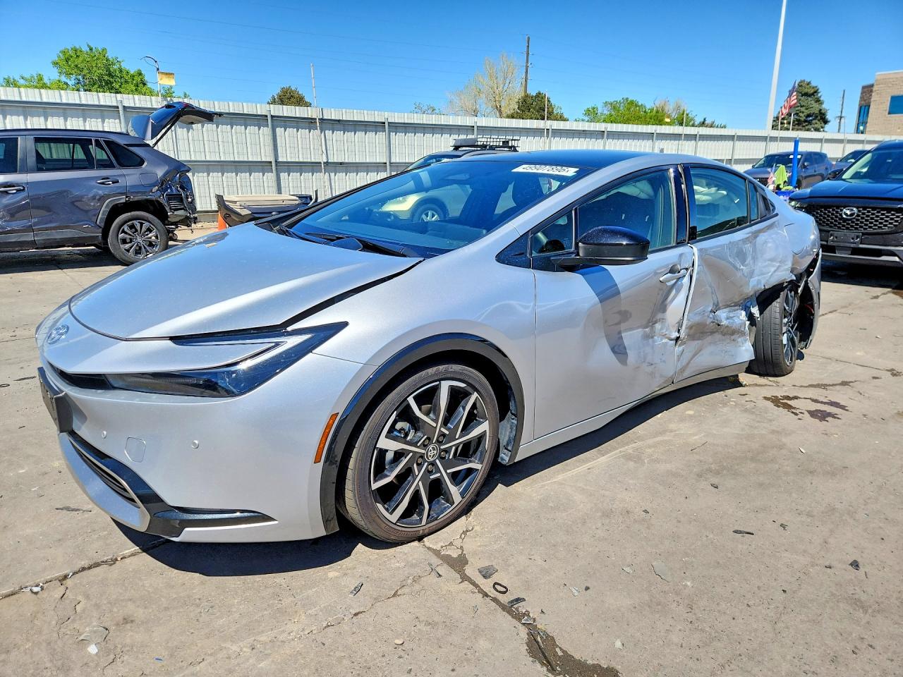 Salvage Toyota Prius Image