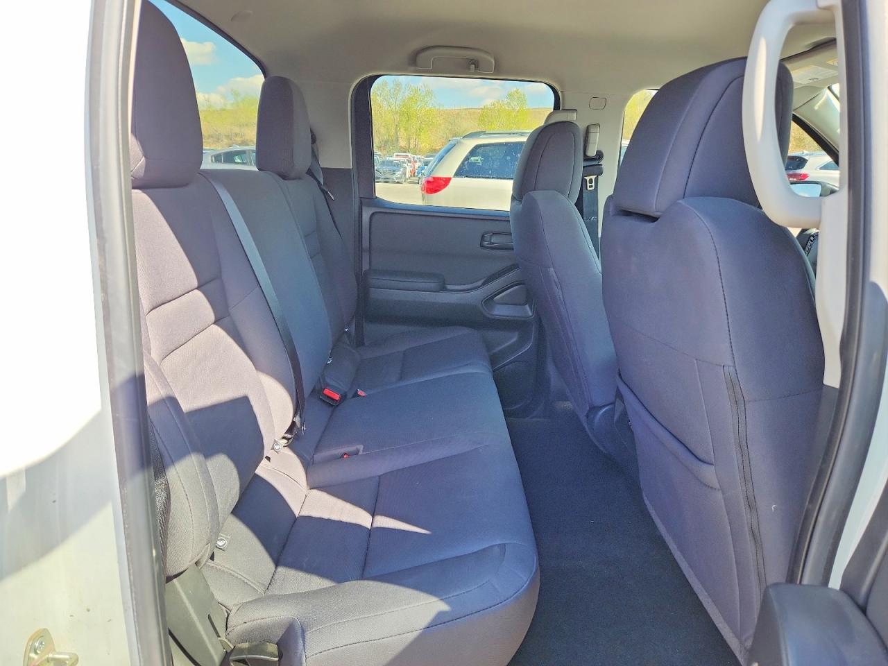 Nissan Frontier S