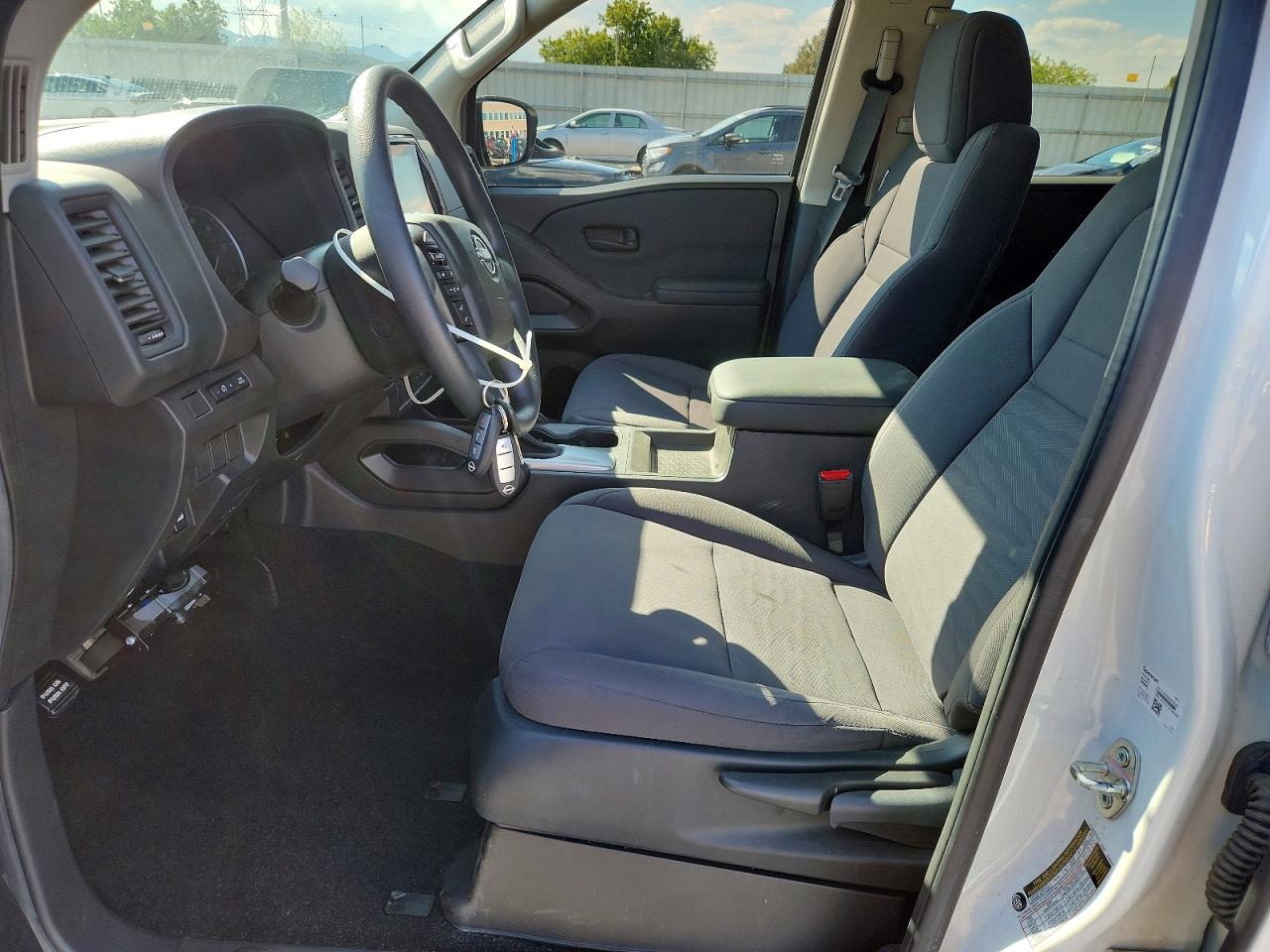 Nissan Frontier S