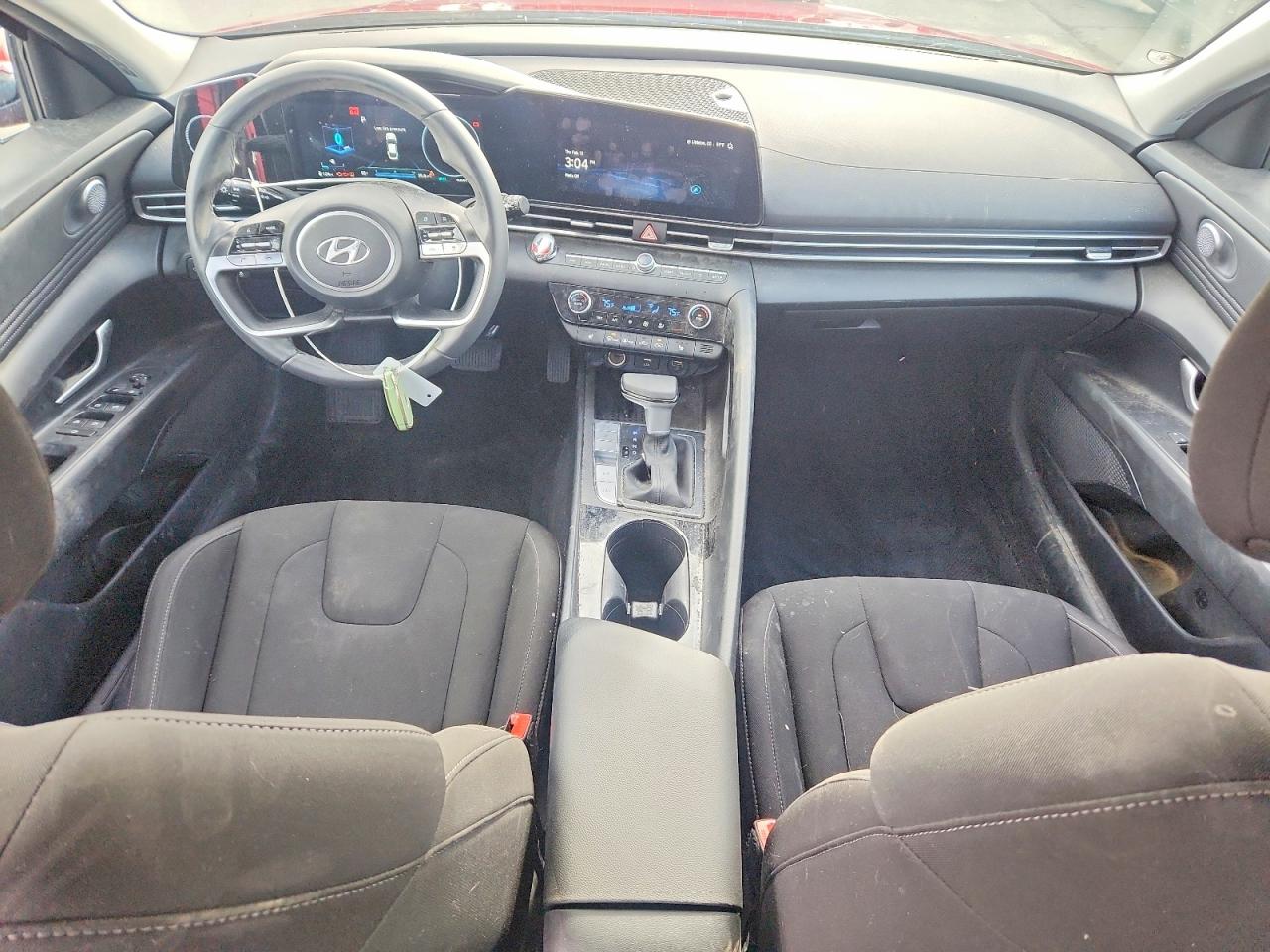 Hyundai ELANTRA Sel
